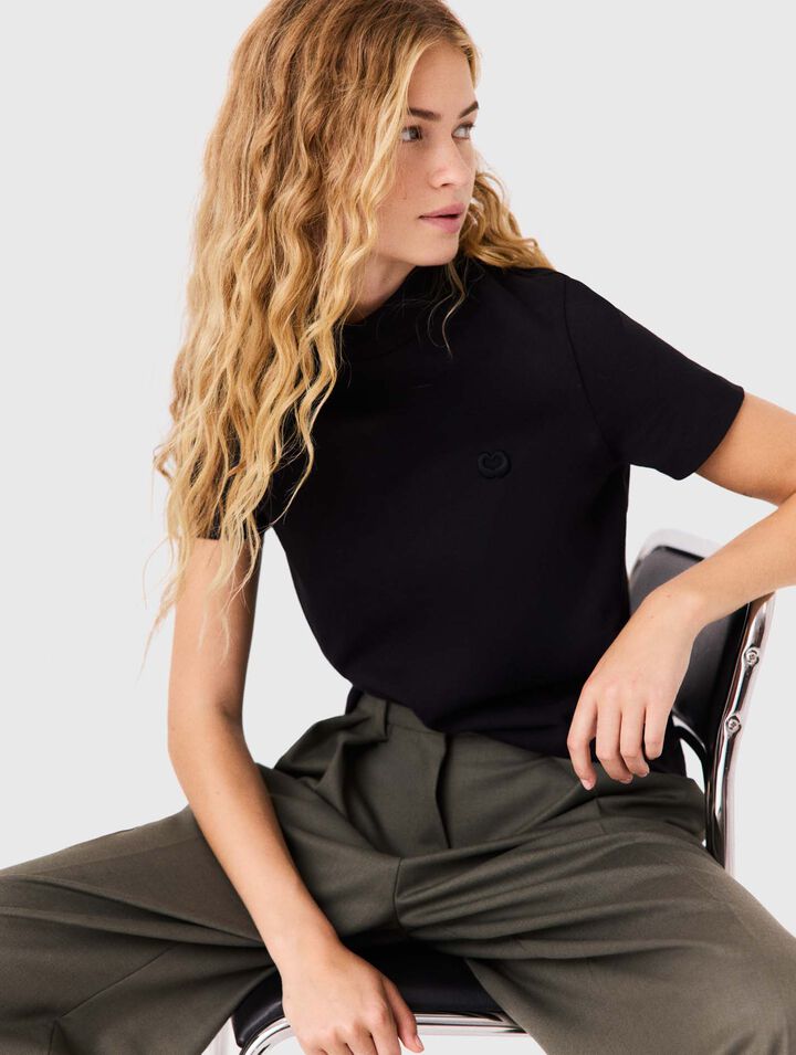 T-shirt with back zip - Black - View 4